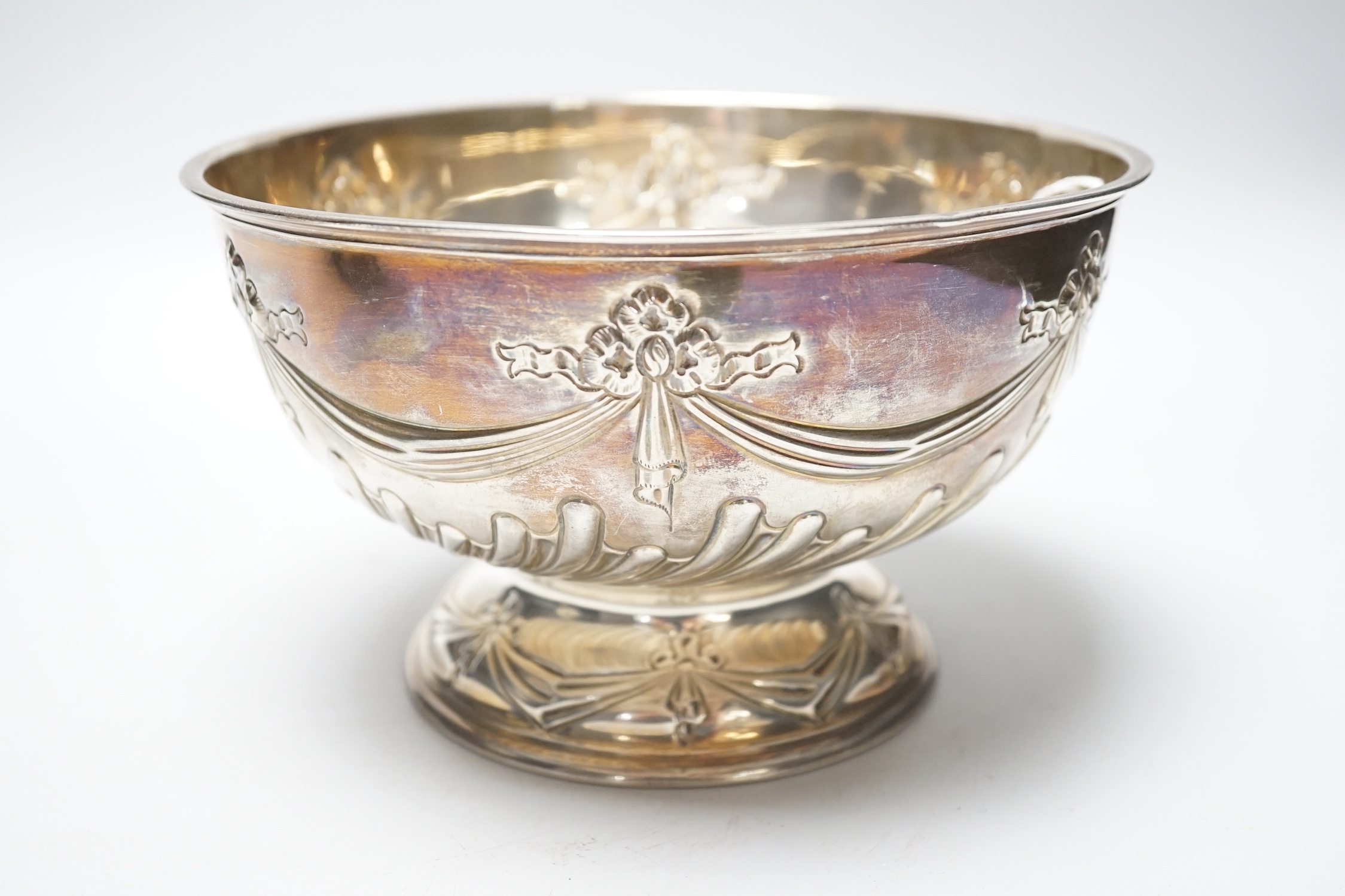 A late Victorian demi-fluted silver pedestal rose bowl, James Deakin & Sons Ltd, Sheffield, 1896, diameter 19.4cm, 10.6oz.